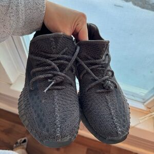 Adidas Yeezy Boost 350 V2 Men’s Black Non-Reflective Sneakers